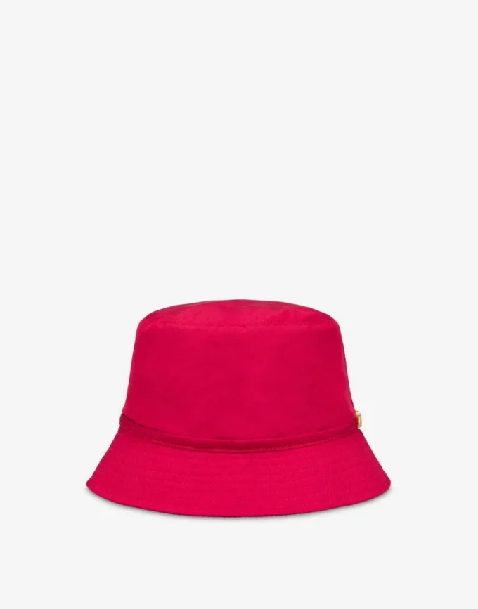 Czapka z daszkiem z napisem