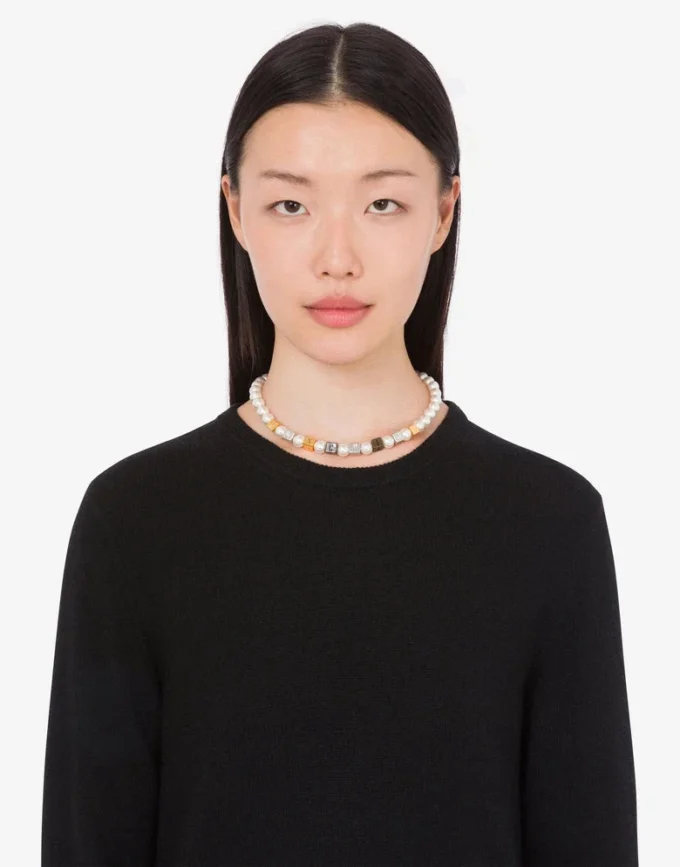 Naszyjnik typu choker z perłami