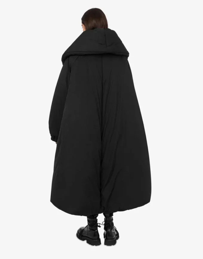 Oversize’owa kurtka puchowa z technicznego materiału