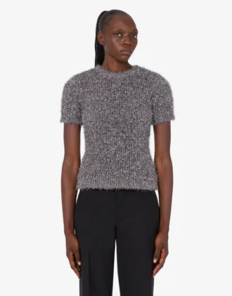 Sweter z tkaniny o metalicznym efekcie
