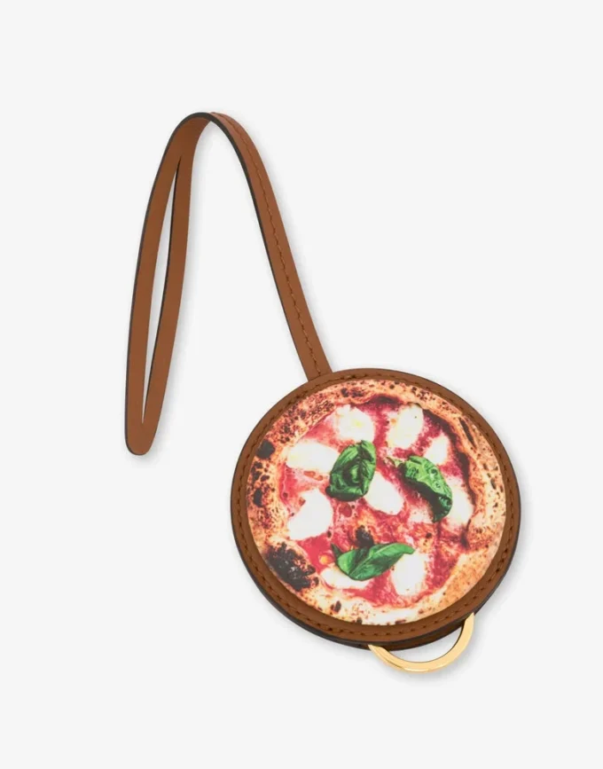 Wisiorek w kształcie pizzy